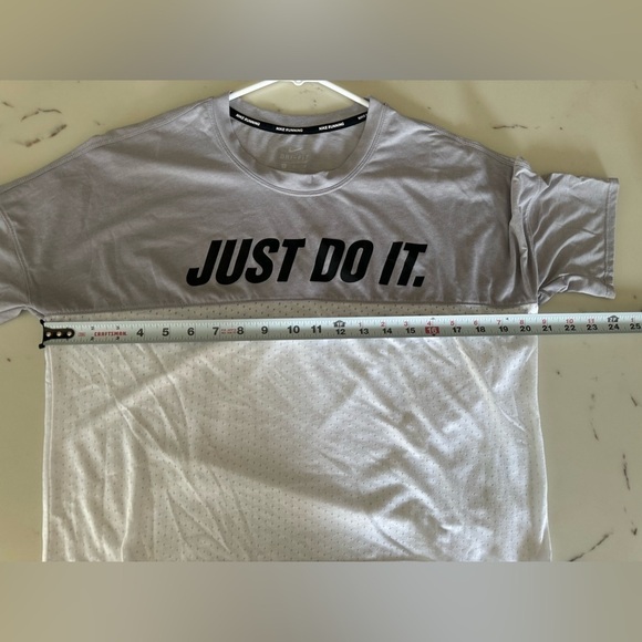 Nike Just Do It Running Tee - Picture 7 of 8